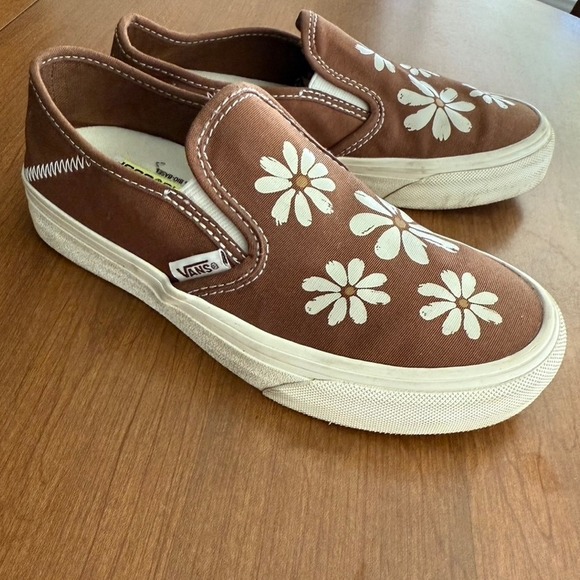 Vans Slip-On VR3 SF Painted Floral Canvas Skate Shoes, Brown/‎ White, 5 W/ 3.5 M - Picture 1 of 14